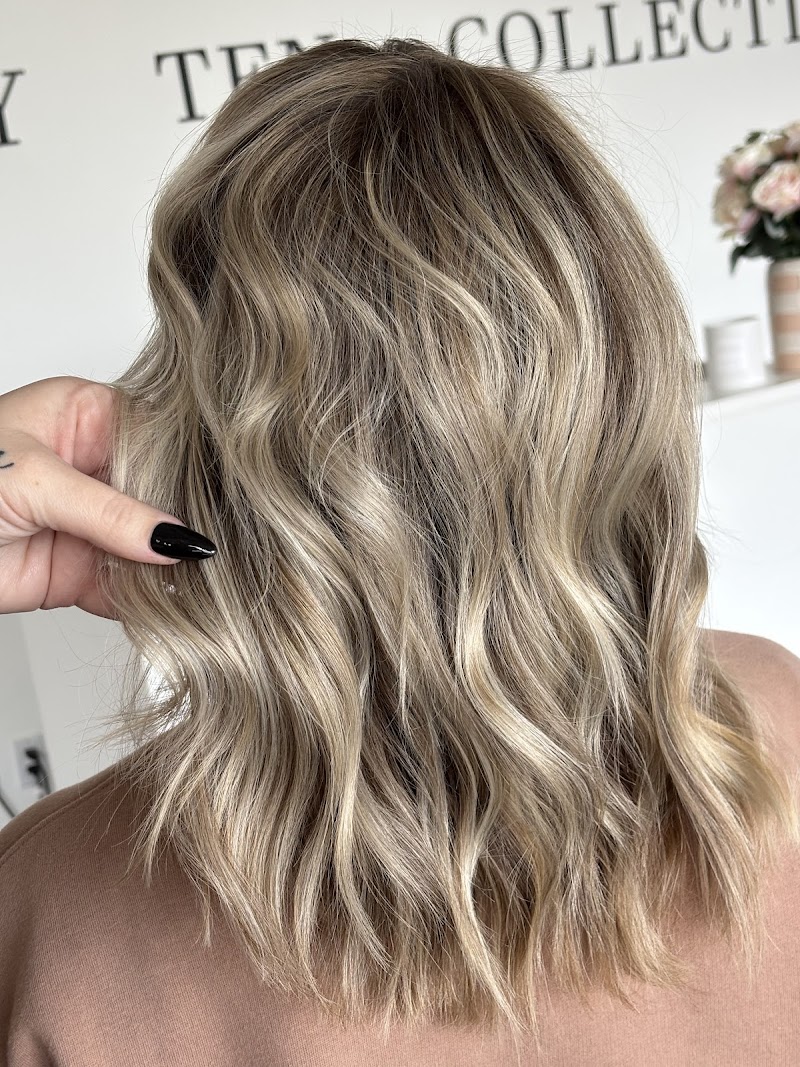 Cheyenne Pellegrini - Balayage and Blonding photo 4