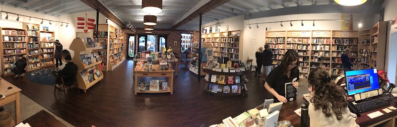 Tombolo Books photo 2