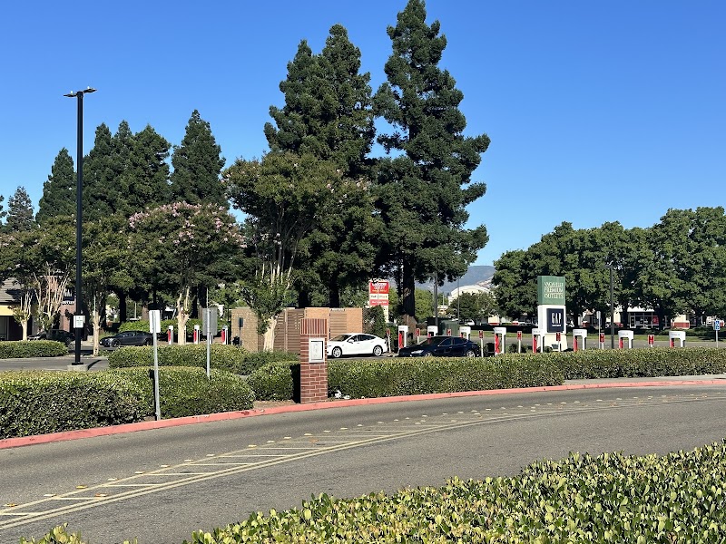 Tesla Supercharger photo 4