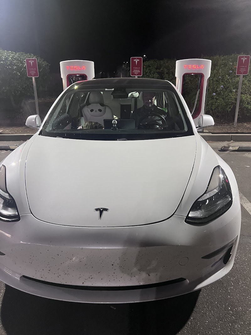 Tesla Supercharger photo 3