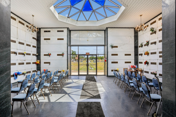Robert Toale & Sons Funeral Home at Manasota Memorial Park photo 5