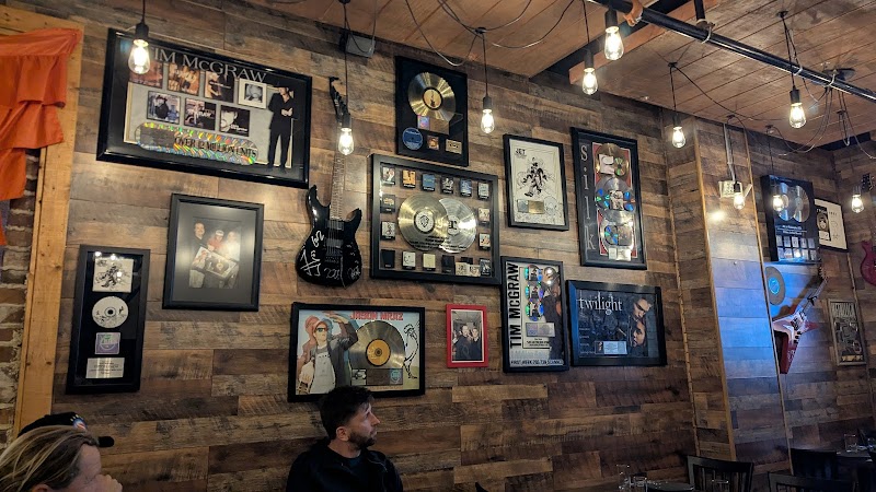 Mompou Tapas Bar & Restaurant photo 5