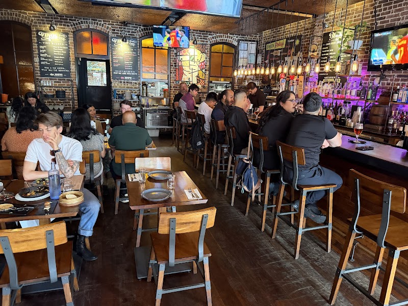 Mompou Tapas Bar & Restaurant photo 2