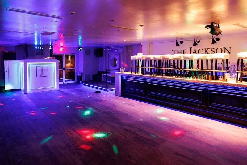 509 Lounge photo 3