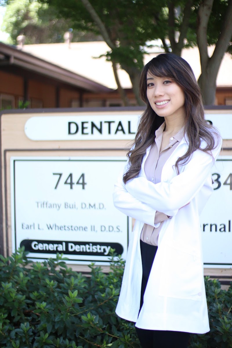 Photo of Tiffany Bui, DMD