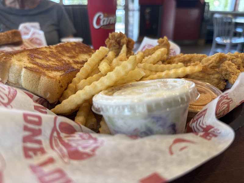 Raising Cane's Chicken Fingers photo 5
