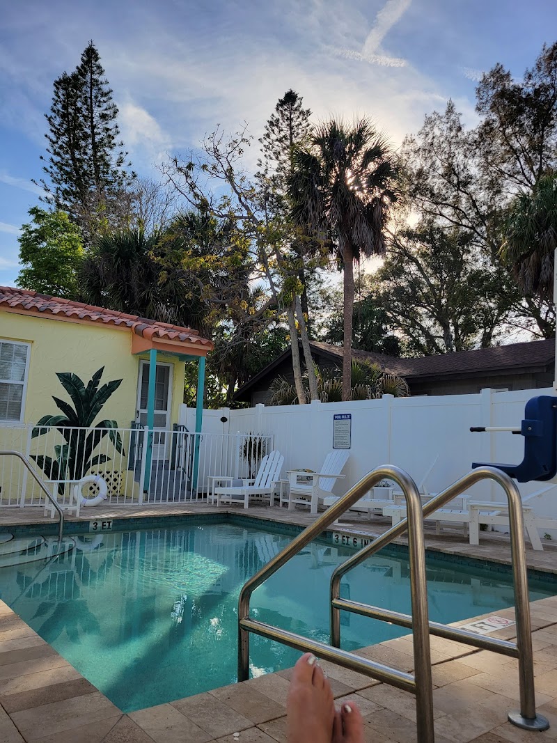 Island Paradise Cottages of Madeira Beach photo 3