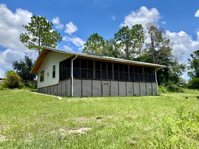 Photo of Lake Louisa State Park Cabin area
