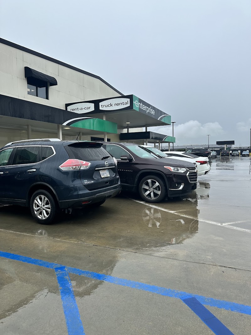 Enterprise Rent-A-Car photo 3